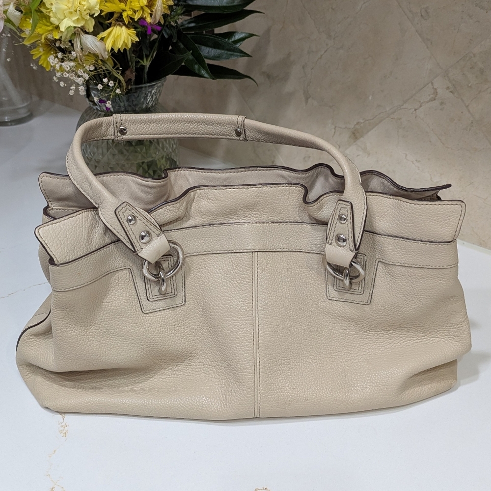 Coach Bag - Picture 2 of 9